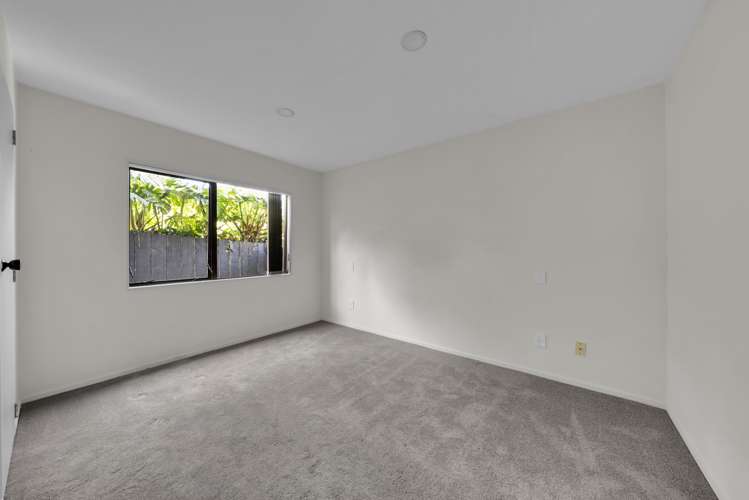 2/25 Sunnyfield Crescent Glenfield_4