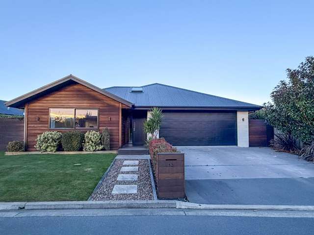 Family Home In Lincoln!