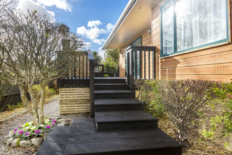 2 Monarch Grove Maoribank_16