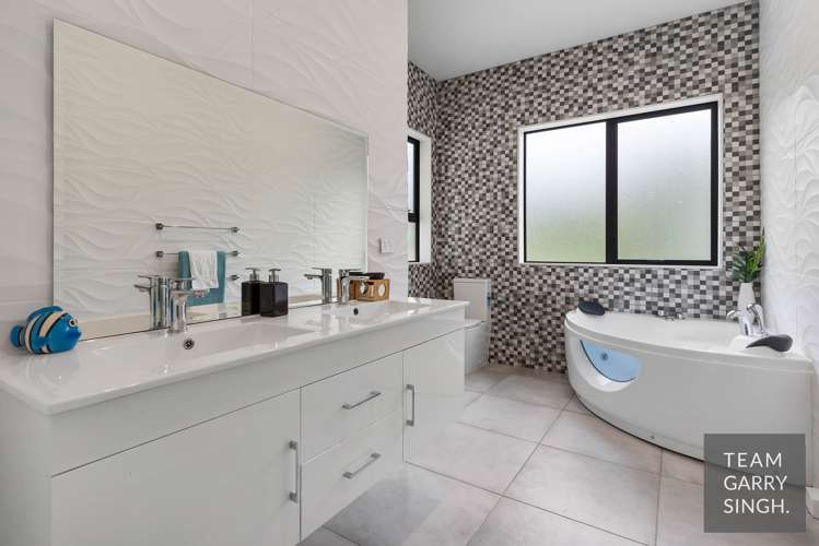 12 Judge Richardson Drive Opaheke_17