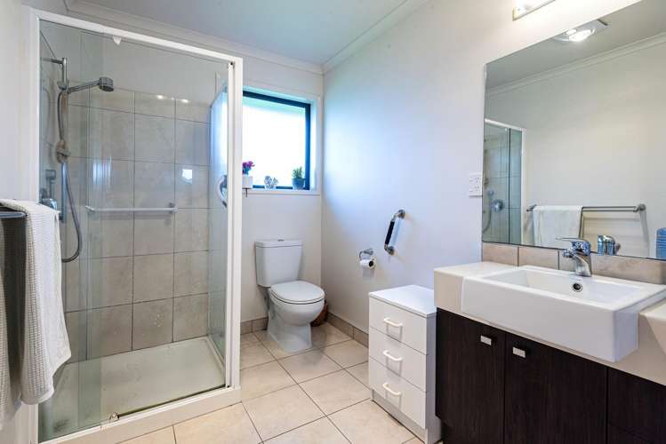 16 Maxwell Place Kamo_9