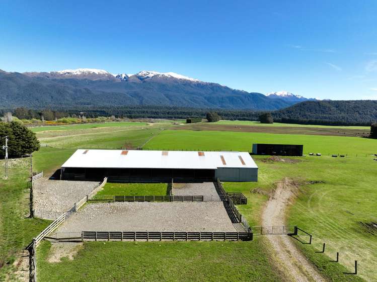 2211 Blackmount Redcliff Road Whare Creek_9