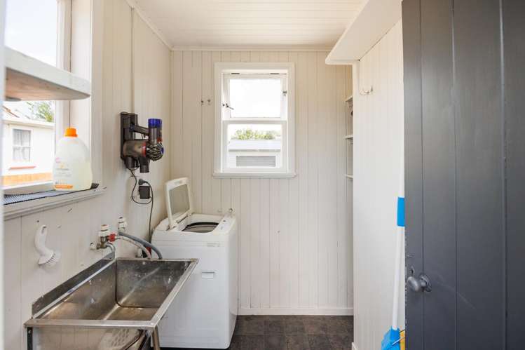 23 Park Road West End_16