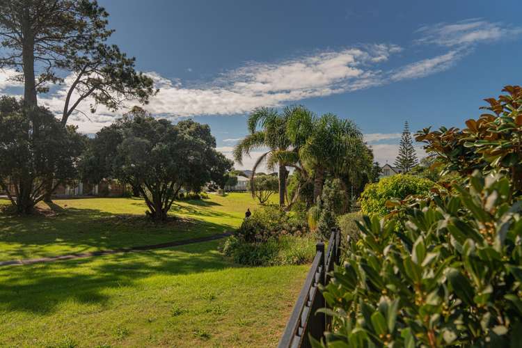 9 Britannia Dell Pauanui_12