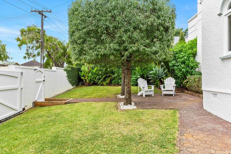 46 Smale Street Point Chevalier_22