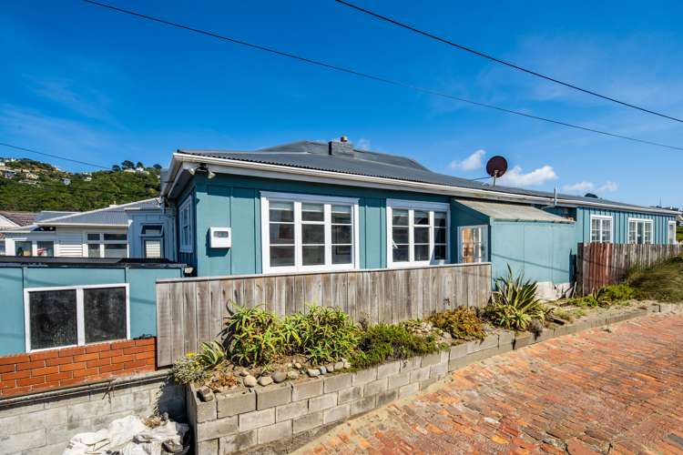 78 Lyall Parade Lyall Bay_13