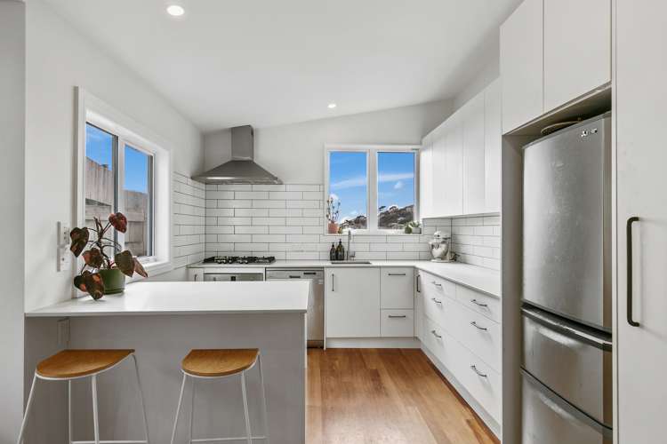 26 Tarawera Road Johnsonville_12