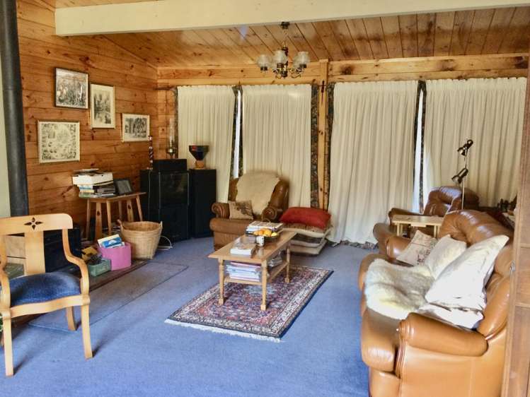 110 Wanaka-Luggate Highway Wanaka_12