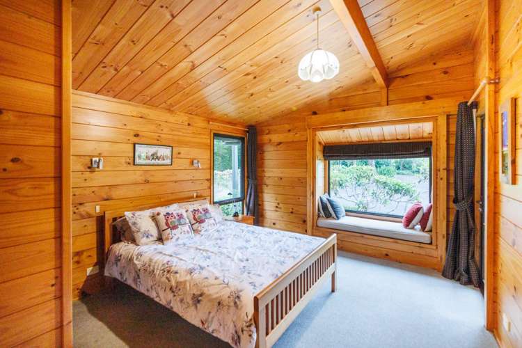 11 The Bush Track Aokautere_24