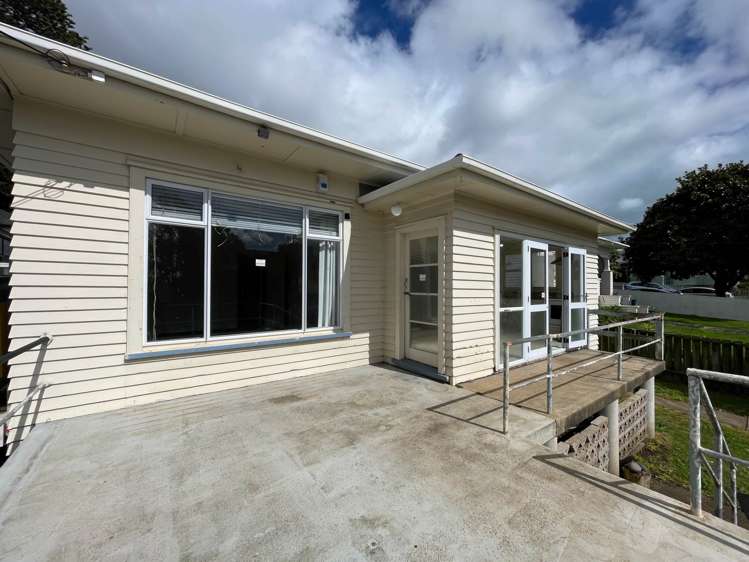 1/123 Mount Albert Road_0