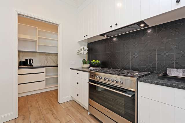 55 Kent Terrace Taradale_4