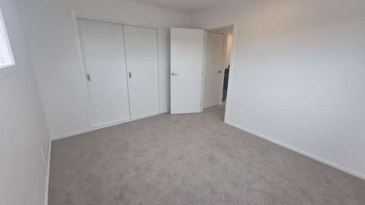 10/25 Childs Avenue 1771_4