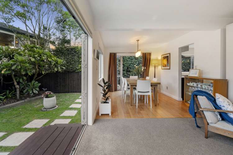 2/7 Phillip Parade Forrest Hill_7