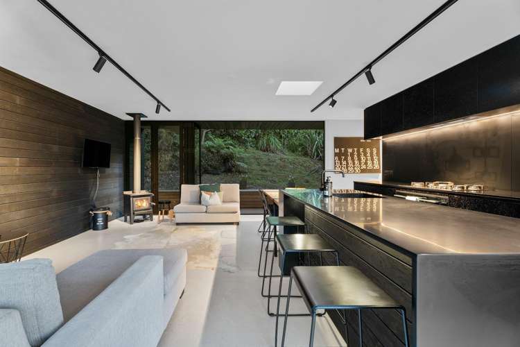 1 Huruhi Road Oneroa_1