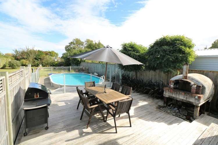 31 Clifton Avenue Carterton_19