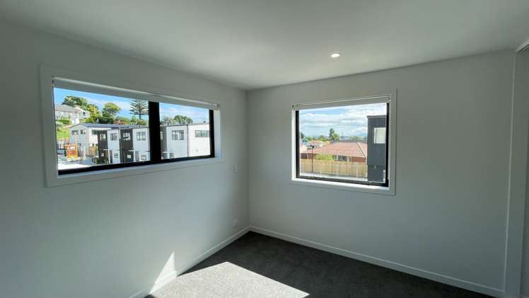 11 Whanui Place Māngere Bridge_8