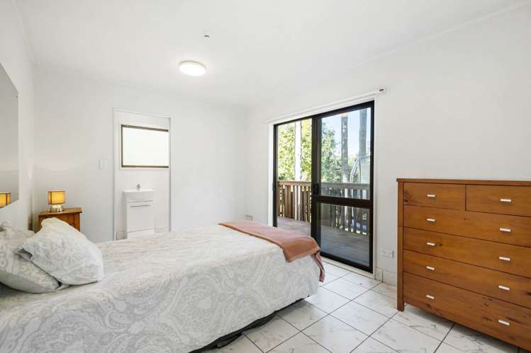 2/74 Glamorgan Drive Torbay_17