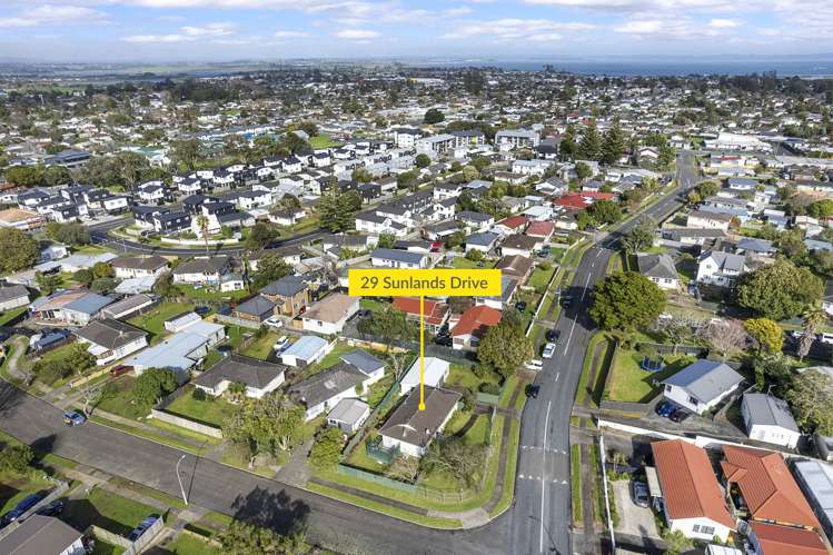 29 Sunlands Drive Manurewa_19