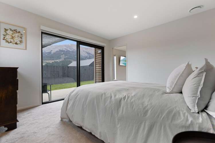 12 Swan Street Lake Hawea_8