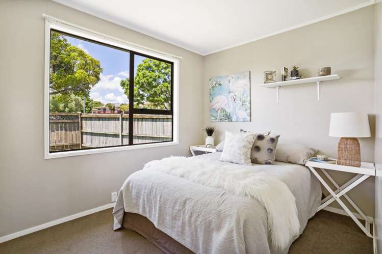 48 Hollyford Drive Clover Park_16