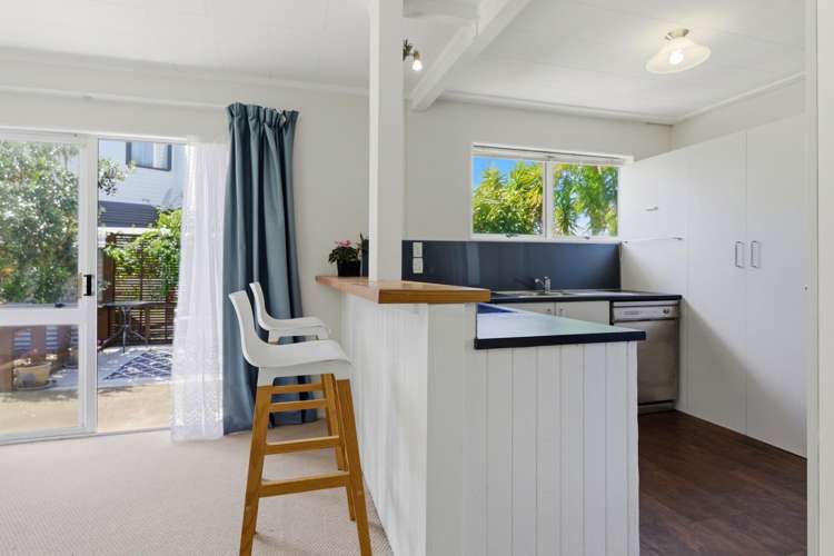 83A Churchill Road_4