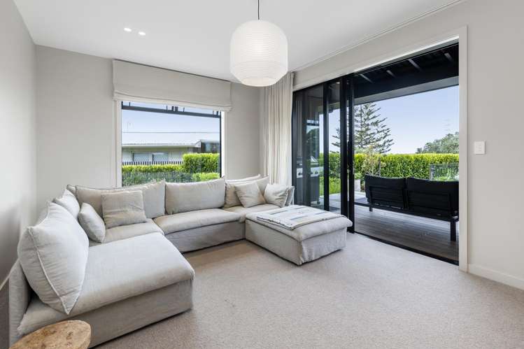 56 Covil Avenue Te Atatu South_21