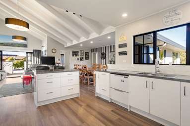 64 Athlone Drive_4