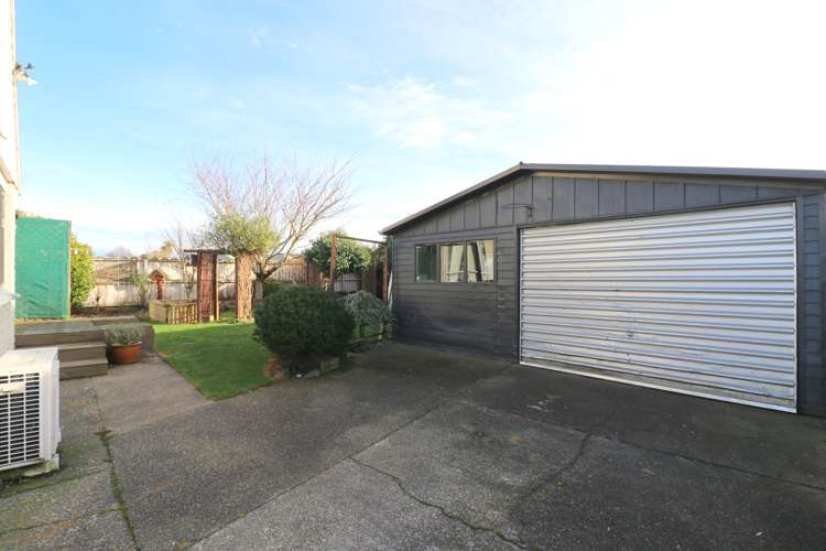 60 Arundel Crescent Strathern_19