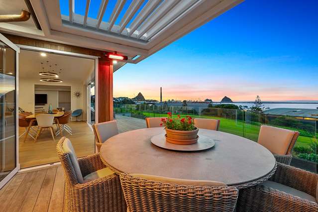 WATERFRONT LUXURY