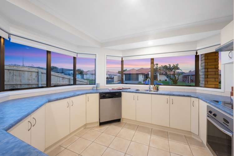 8 Ballybay Road East Tamaki_13