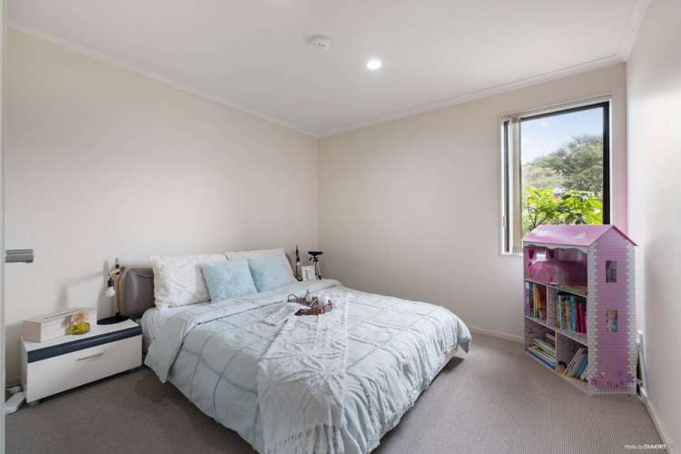 91 Kyle Road Greenhithe_8