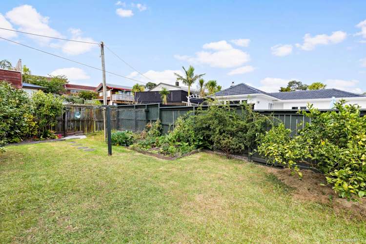 1/9 Opua Street Belmont_12
