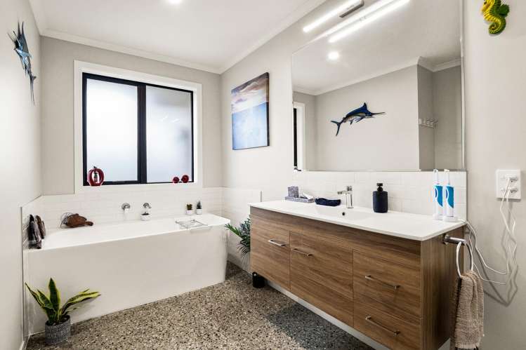 9 Goddard Way Sawyers Bay_21