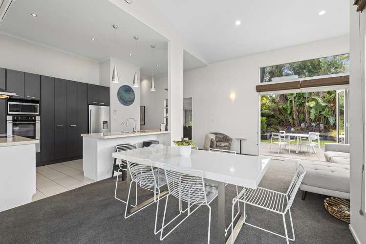 60 Chesterfield Way Orewa_11