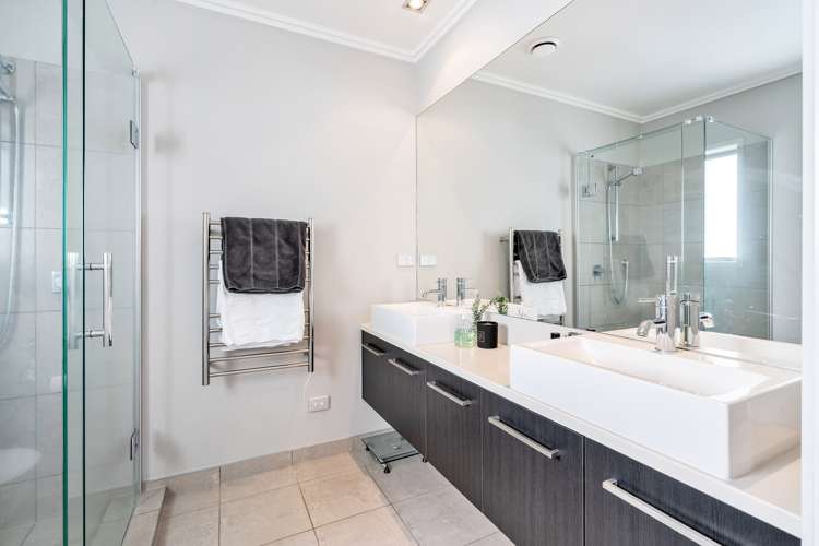 27 Kestev Drive Flat Bush_12