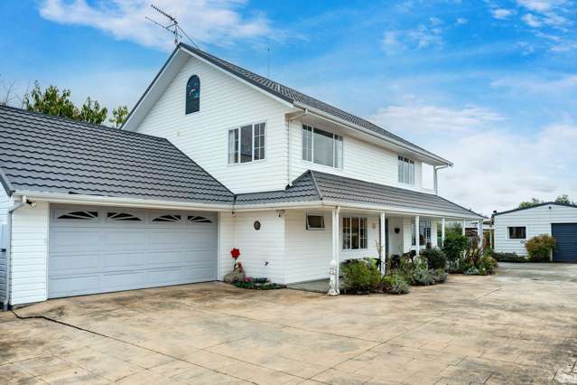 Expansive family living - Greenmeadows