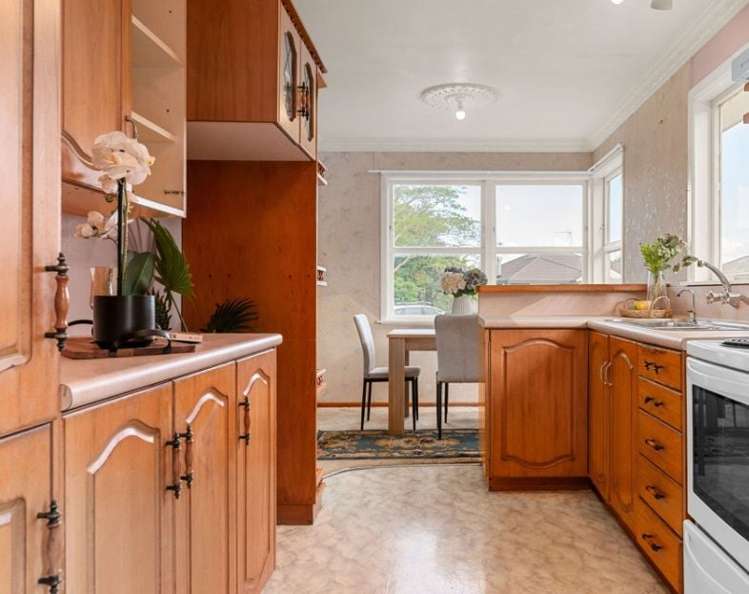 38 Forth Crescent Glenview_5