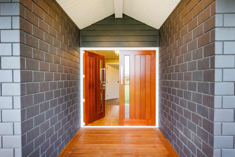 21 Loveston Lane Kelvin Grove_7