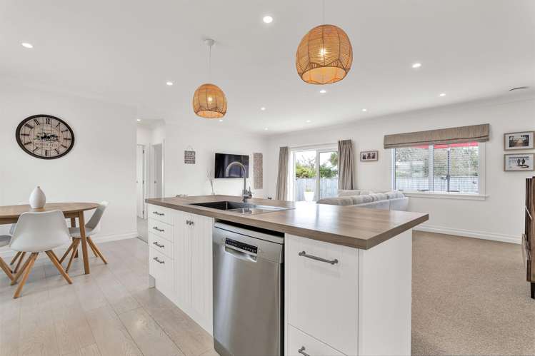 54A Cloten Road Stratford_13