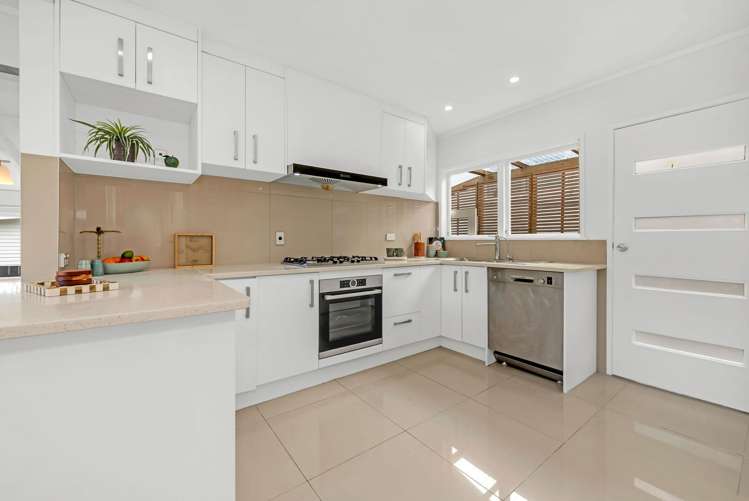4 Pauline Place Bucklands Beach_6