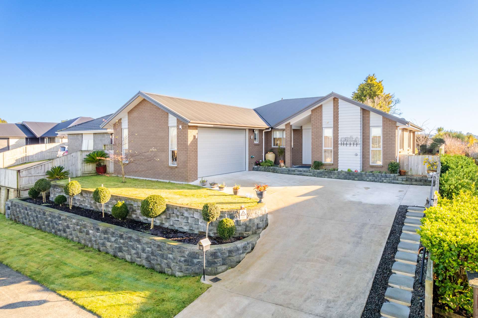 16 Carlingford Rise Dinsdale_0