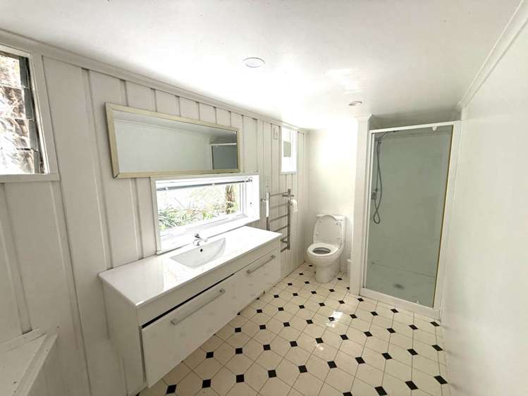 16 Lydia Avenue Northcote_9