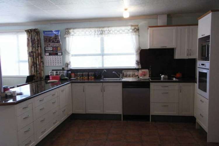 84 Fairfax Street Murchison_6