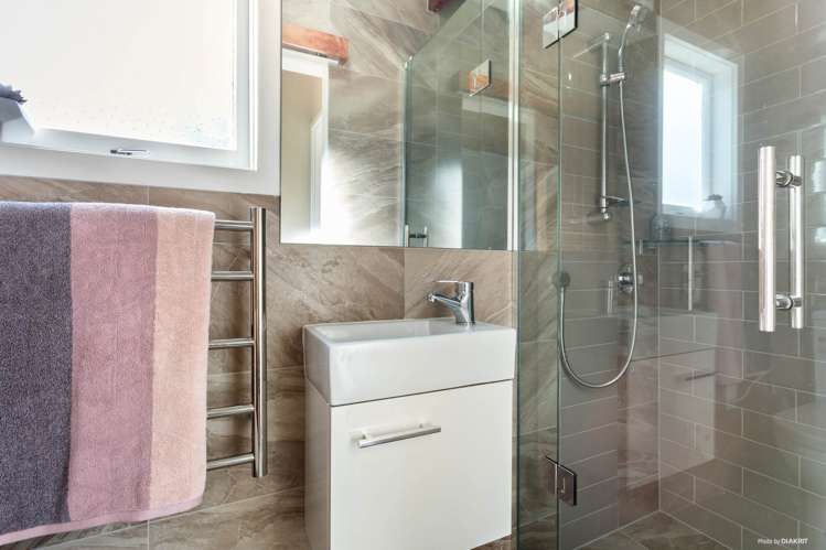 1/19 Carlisle Road Browns Bay_12