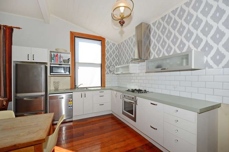 20 Riddlers Crescent Petone_10