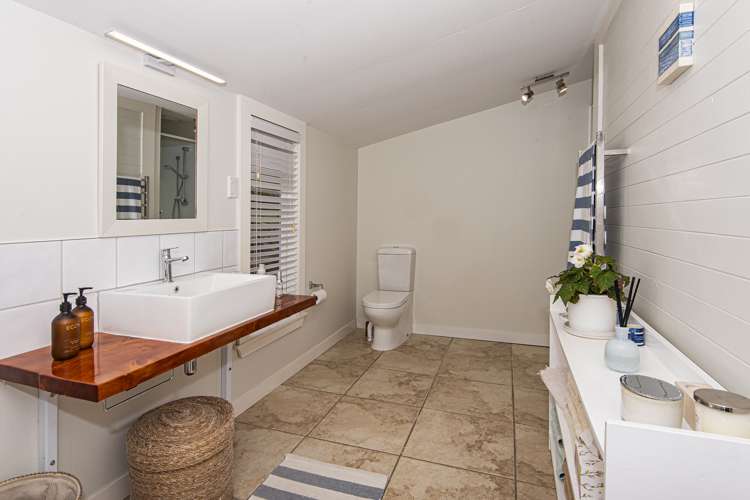 128 Beach Road Onerahi_21