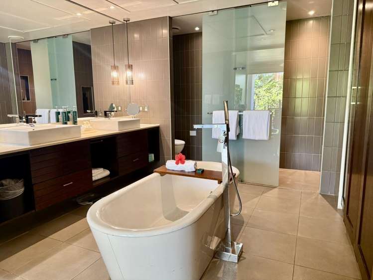 3701/50F Hilton Villa_4