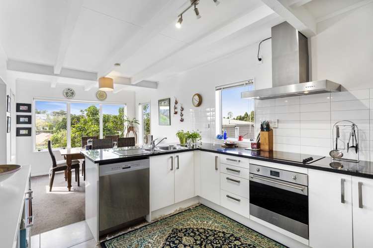 2/158 Onewa Road Northcote_4