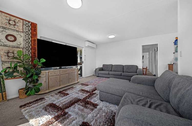 2/7 Barneys Farm Road Clendon Park_6