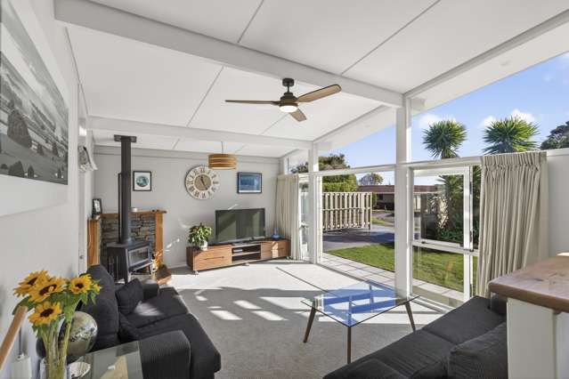 25 Waiwera Place Merrilands_2